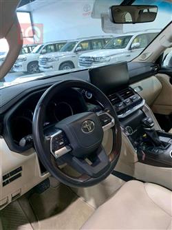 تويوتا لاندكروزر